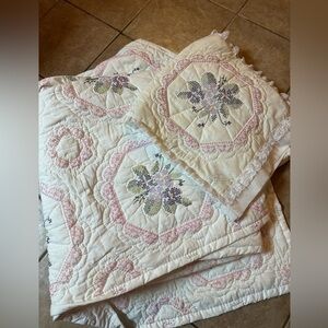 Floral Quilted Blanket and Pillow Set